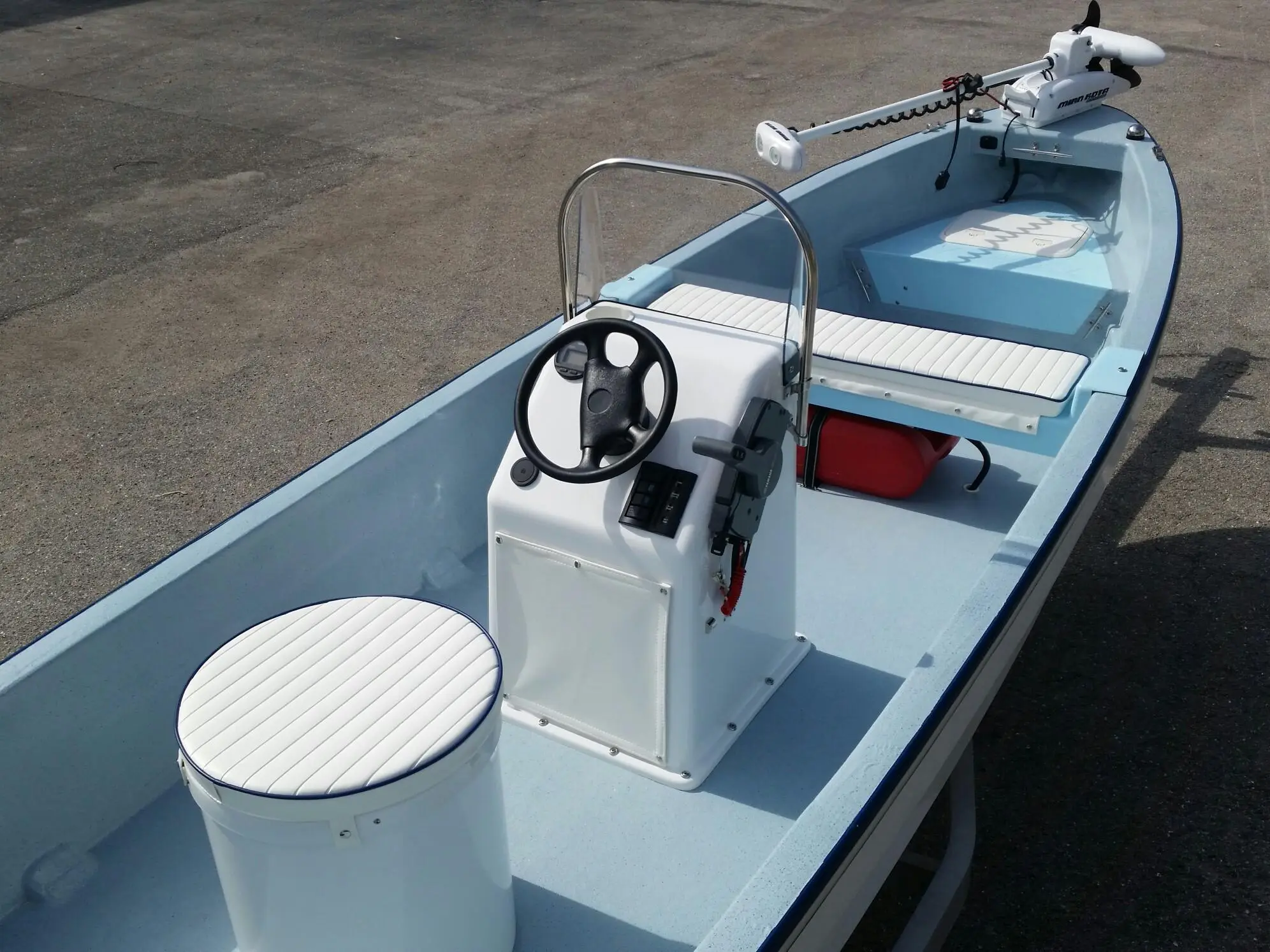 Panga Boats USA — W-18 · Close-ups