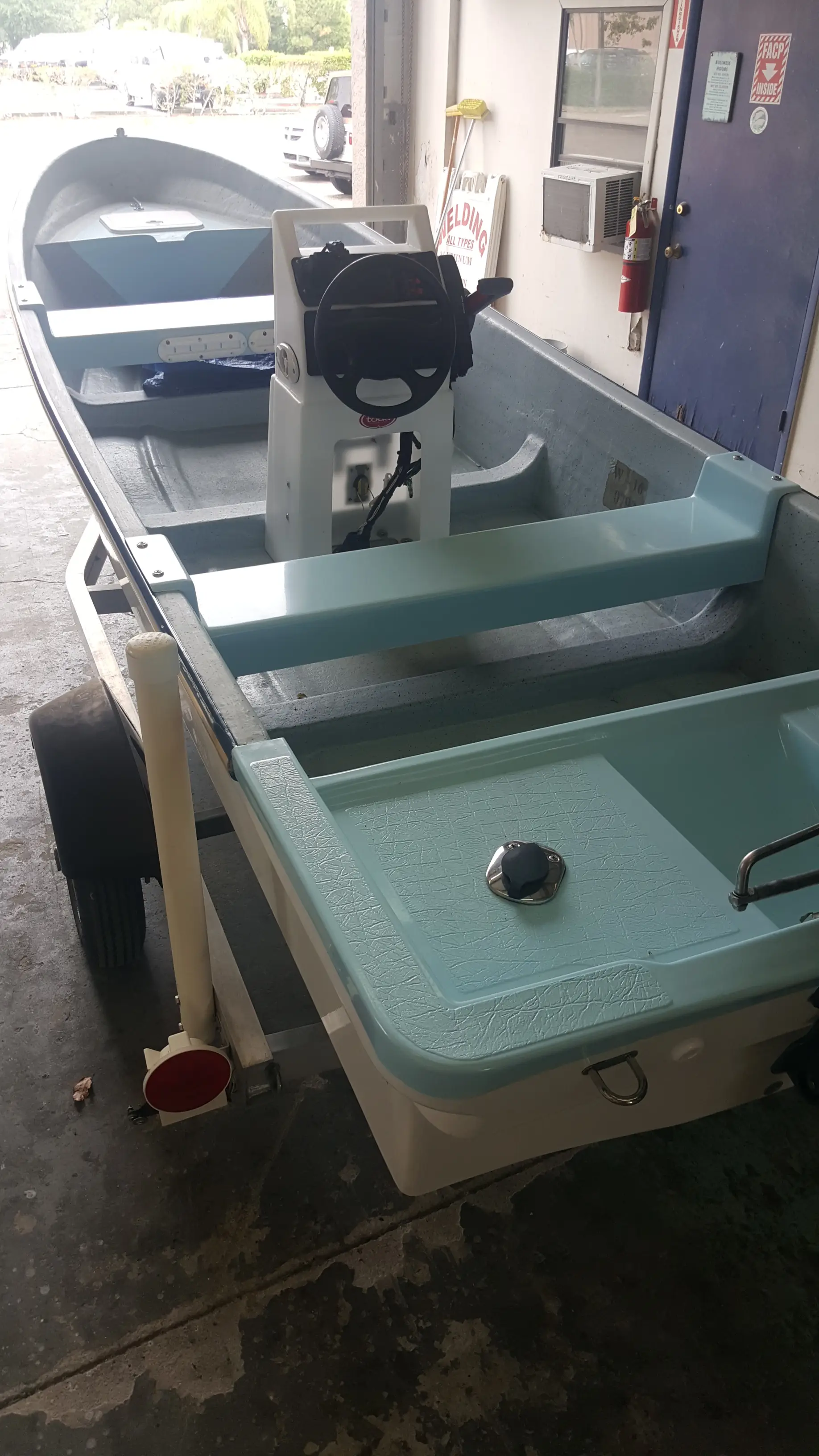 Panga Boats USA — W-16 · Close-ups