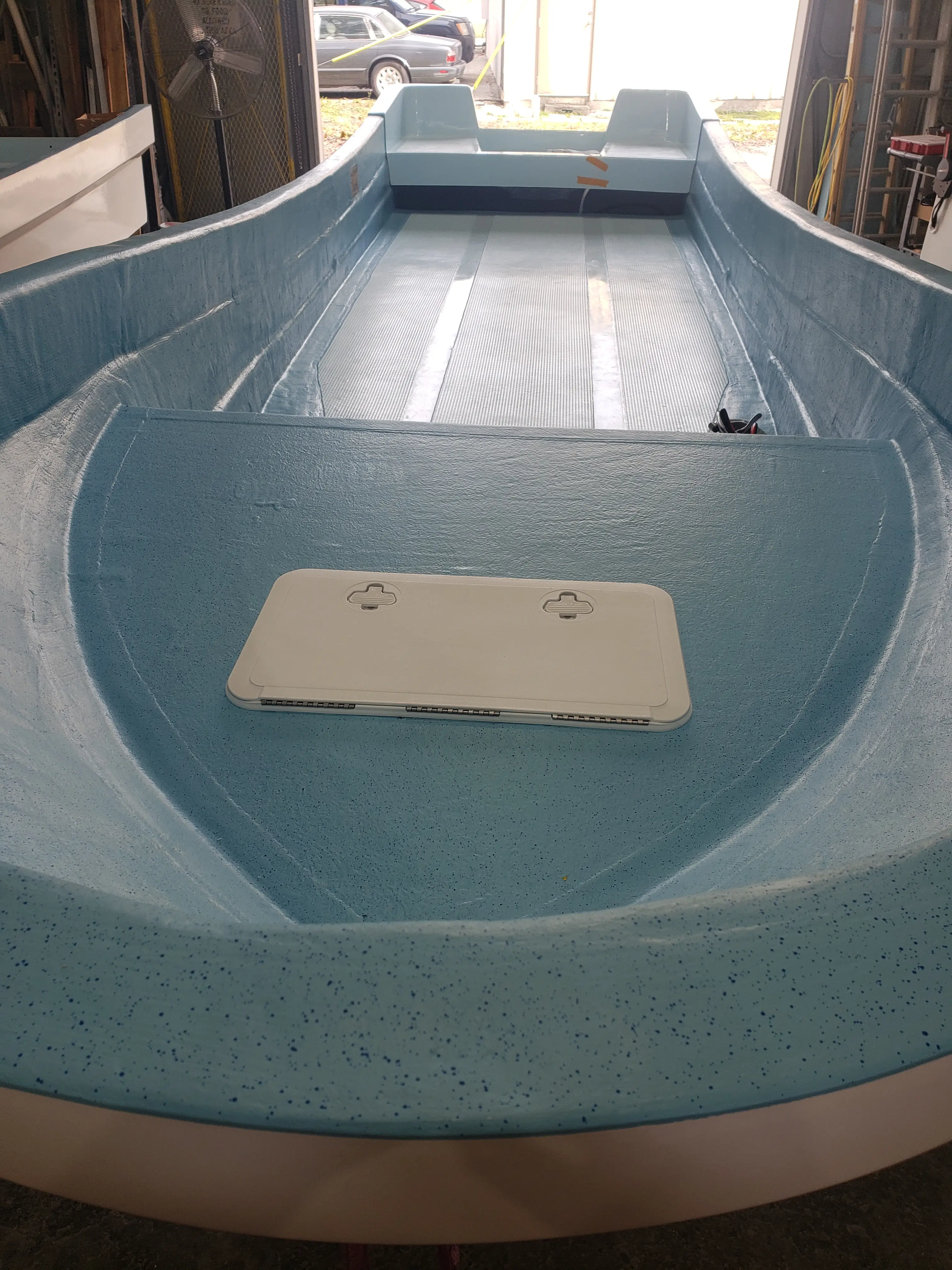 Panga Boats USA — W-22 · Close-ups