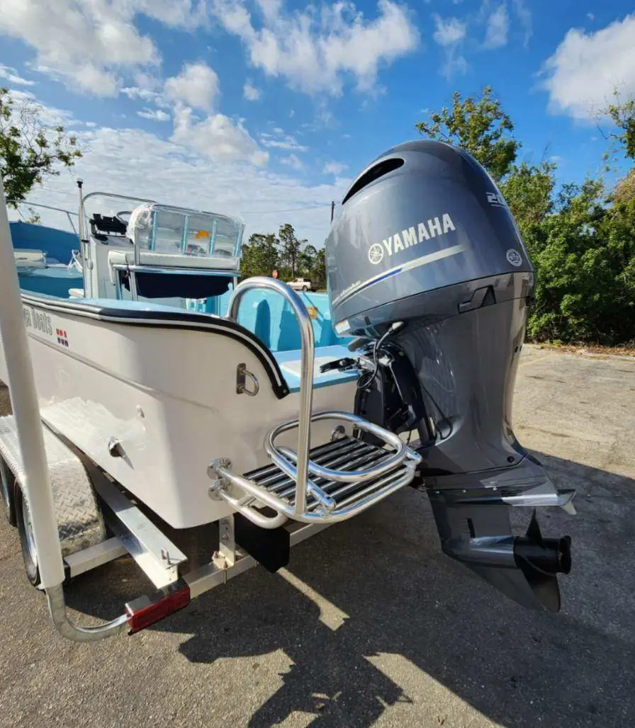 Panga Boats USA — W-267 B/A · Close-ups