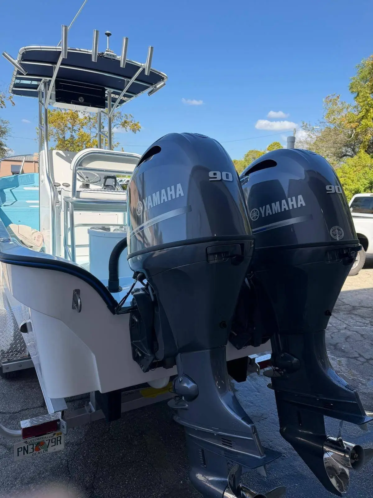 Panga Boats USA — Twin Yamaha 90s · Close-ups